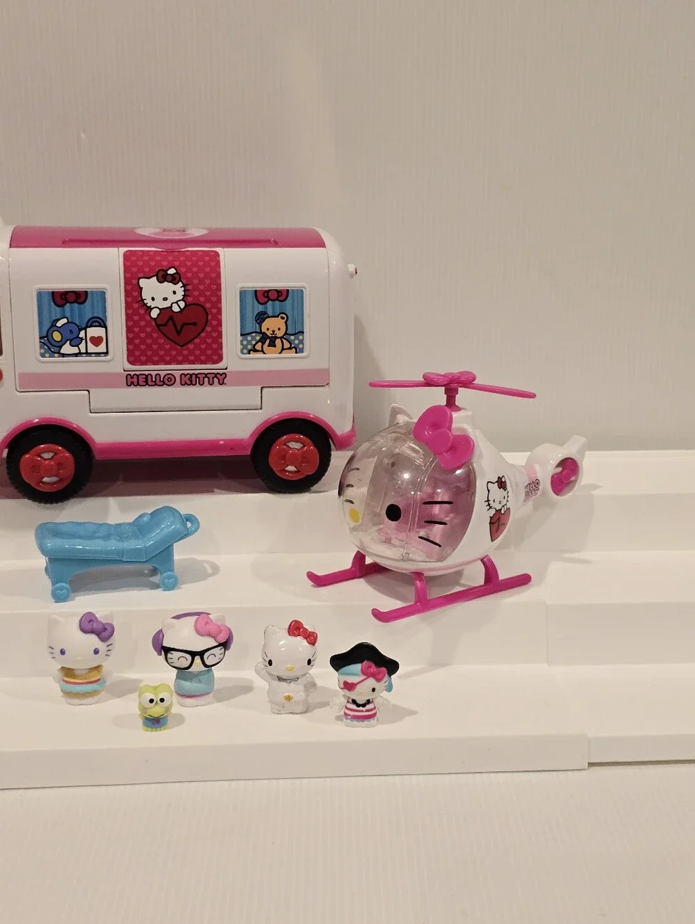 Hello Kitty Rescue Emergency Playset